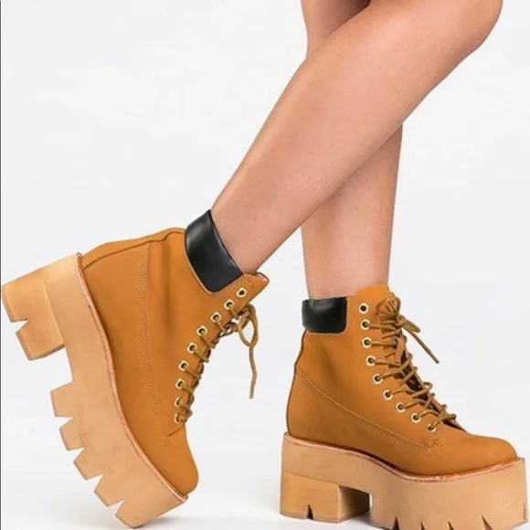 Jeffrey Campbell Nirvana Tan Leather Platform Boots Size 38 EU